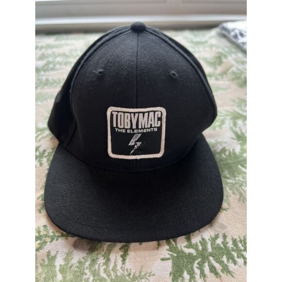 The‎ Elements Toby Mac Hat Snapback Baseball Cap Black White Classics Yupoong - Picture 1 of 4